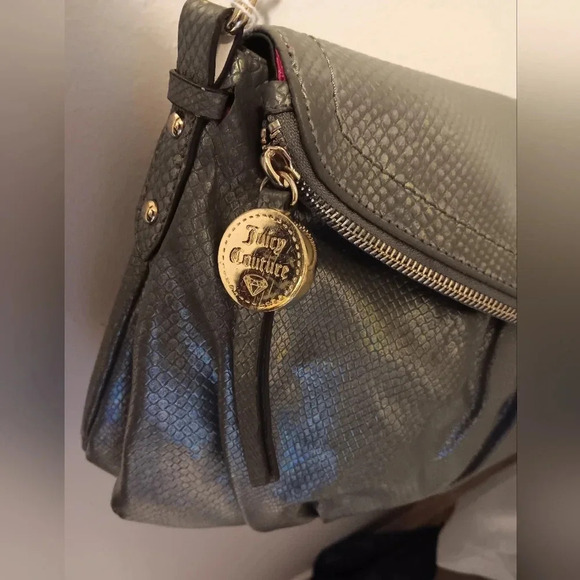Juicy Couture Gray Pebbled Leather Purse Shoulder Bag Zipped Foldover - Picture 4 of 8
